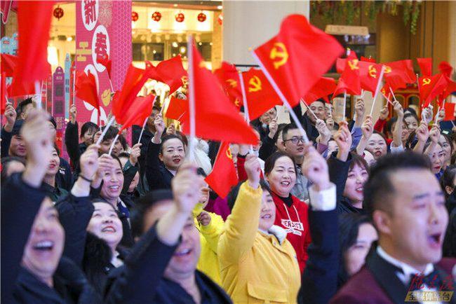 “孩子王”大比拼!杨紫携《要久久爱》剧组做客《你好,星期六》